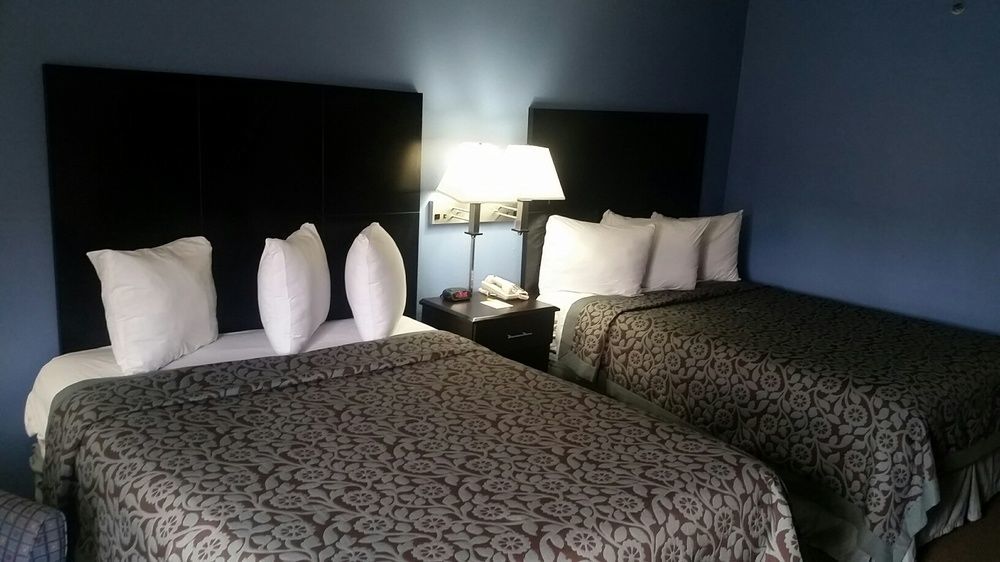 Days Inn & Suites By Wyndham Peachtree Corners Norcross Extérieur photo