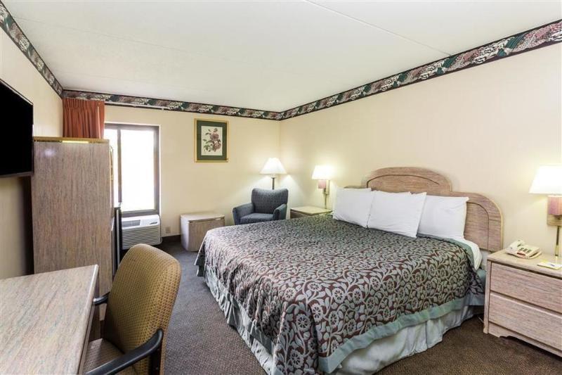 Days Inn & Suites By Wyndham Peachtree Corners Norcross Extérieur photo