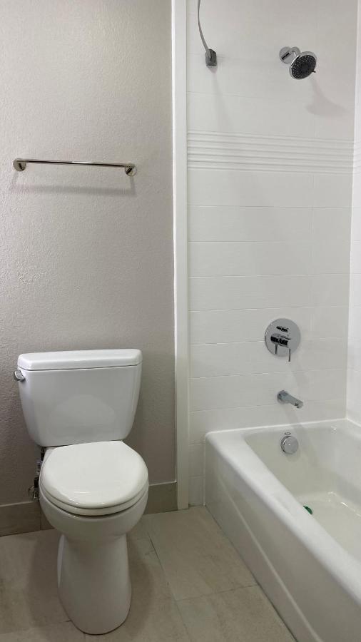 Days Inn & Suites By Wyndham Peachtree Corners Norcross Extérieur photo