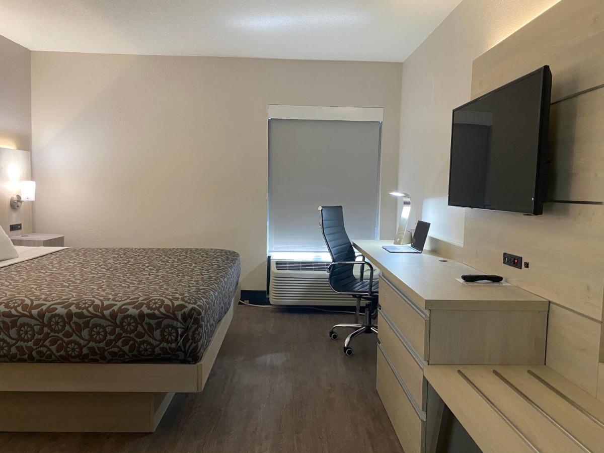 Days Inn & Suites By Wyndham Peachtree Corners Norcross Extérieur photo